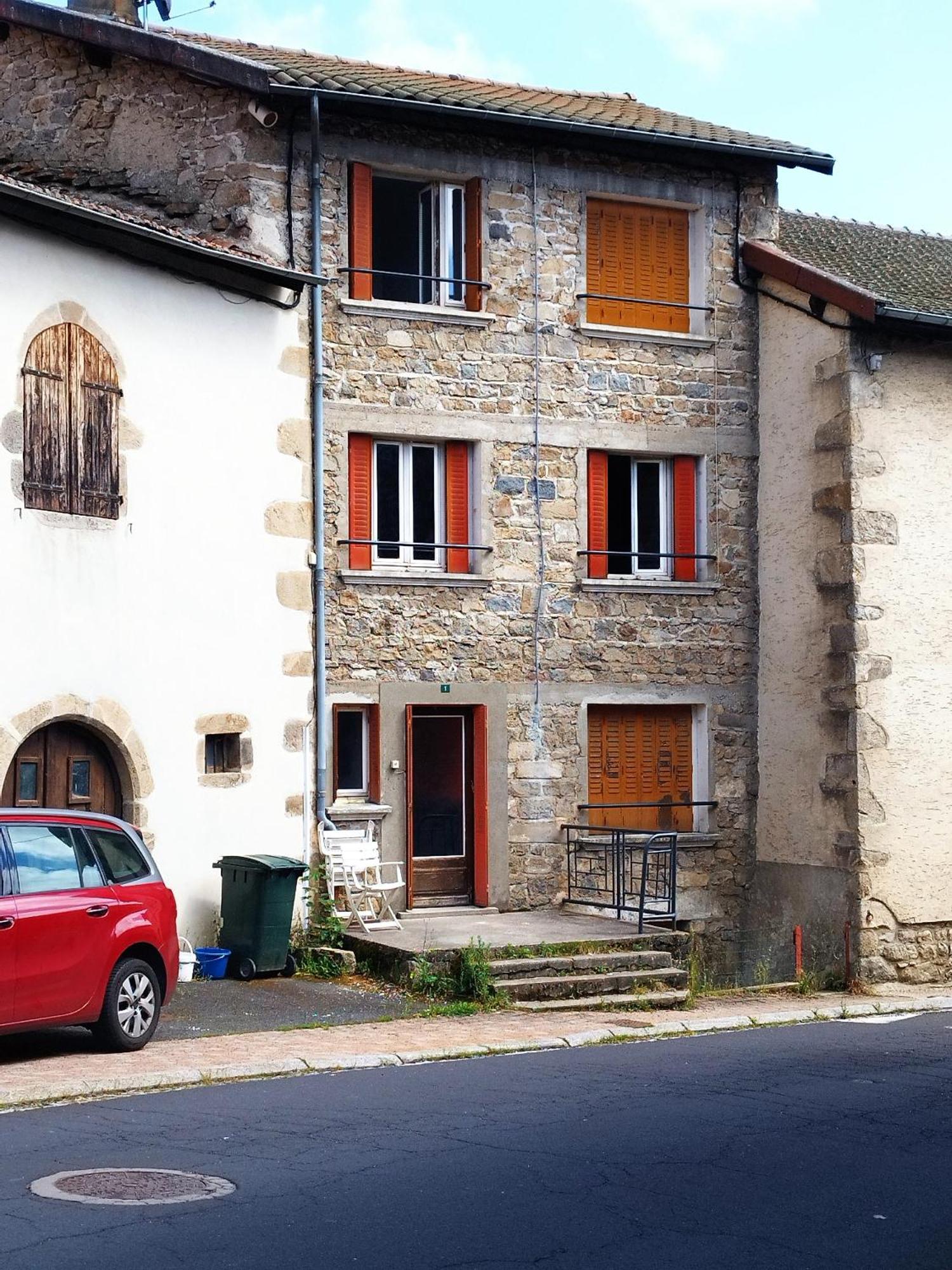 Saint-Amant-Roche-Savine Jolie Maison De Bourg Tout Equipee 10Km D'Ambert חדר תמונה